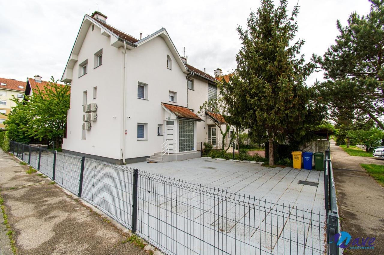 Two Bedroom Modern Apartment Near The Airport Velika Gorica Luaran gambar